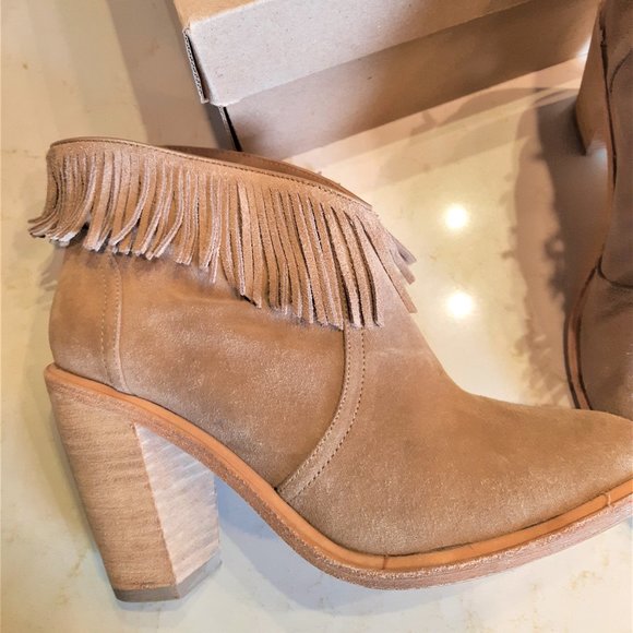 Joie Loren Fringe Tan Suede Heel Ankle Bootie Size - 38 - Picture 12 of 14